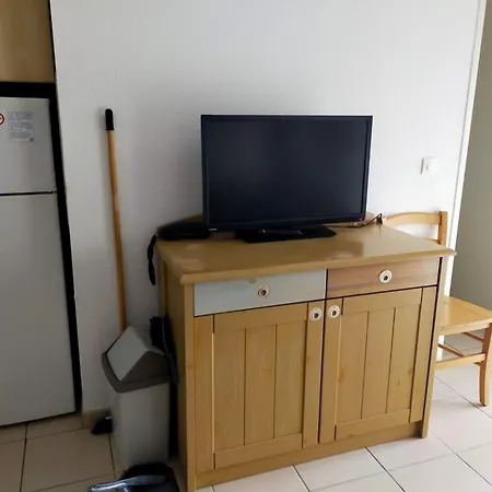 T4 Avec Wi-fi Et Parking Dans Avec Activites - Fr-1-239-1125 *